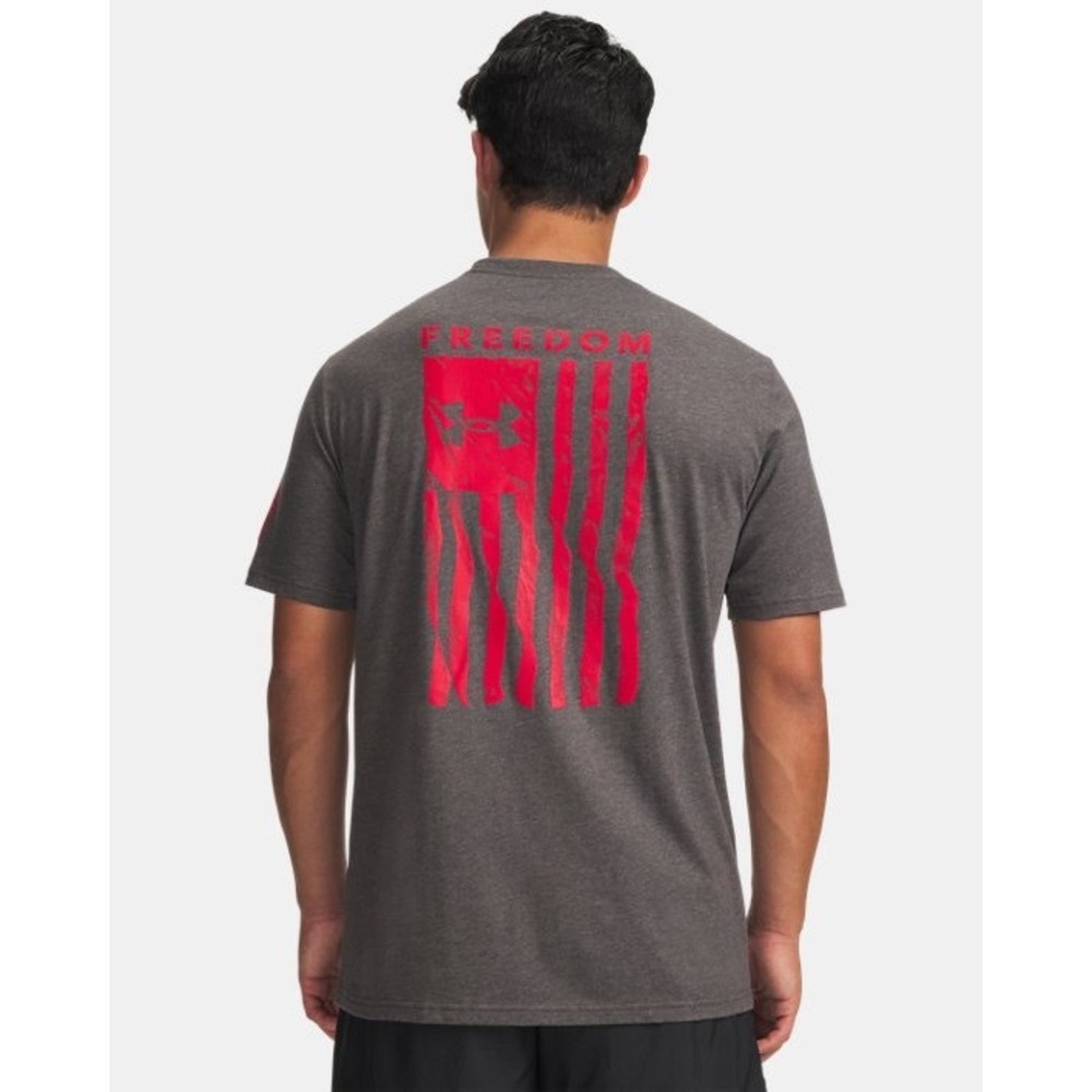 Under Armour UA Freedom Flag T-Shirt Men's 2XL Gray Red Graphic‎ Loose Fit